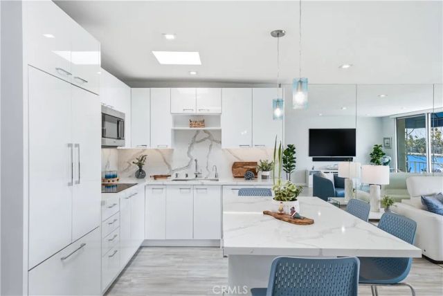 383 Bay Shore Avenue 407, Long Beach, CA 90803