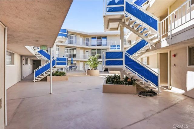 383 Bay Shore Avenue 407, Long Beach, CA 90803