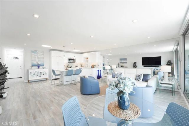 383 Bay Shore Avenue 407, Long Beach, CA 90803
