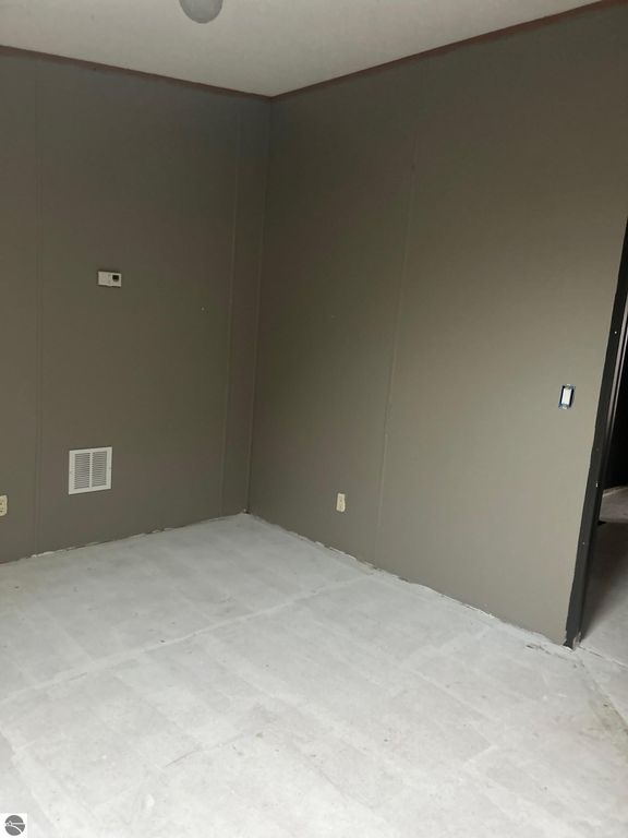 Image 11 of property listing at 2770 S Ivy Lane LOT 143, Mt Pleasant, MI 48858