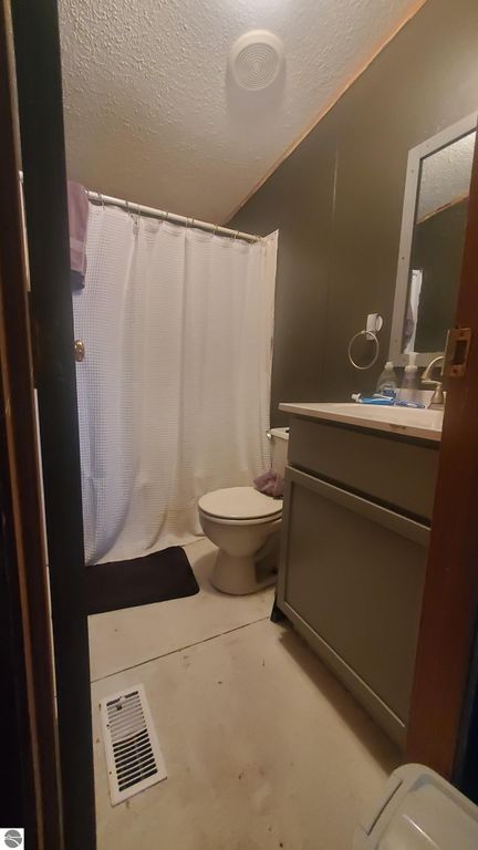 Image 12 of property listing at 2770 S Ivy Lane LOT 143, Mt Pleasant, MI 48858