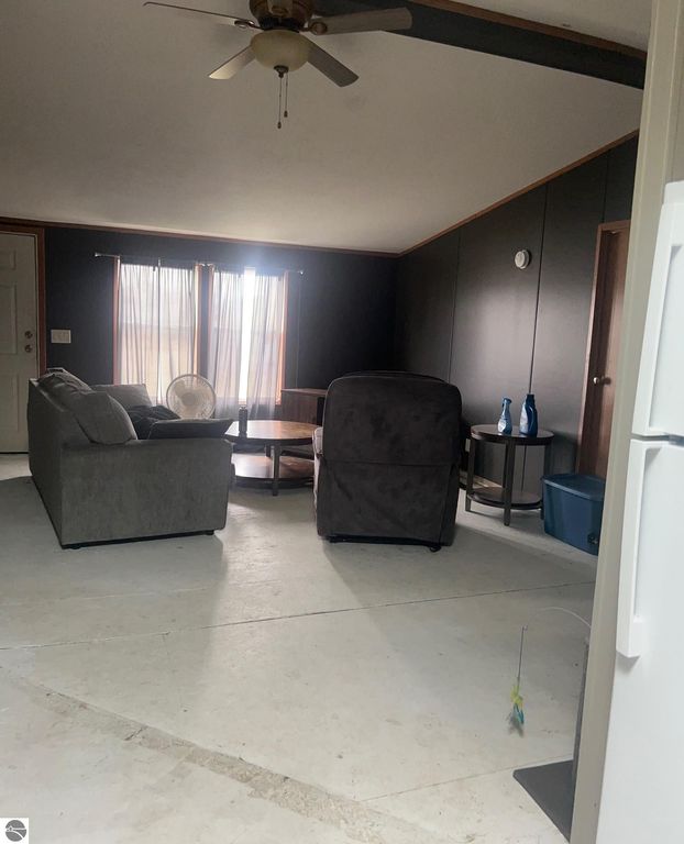 Image 6 of property listing at 2770 S Ivy Lane LOT 143, Mt Pleasant, MI 48858