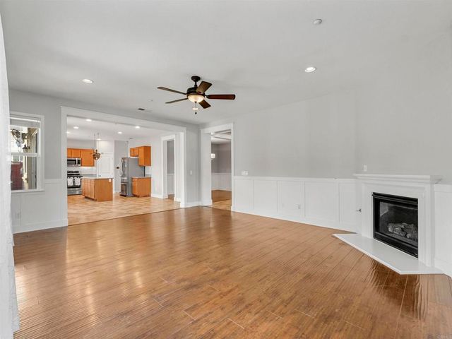 588 Dana Lane, Escondido, CA 92027