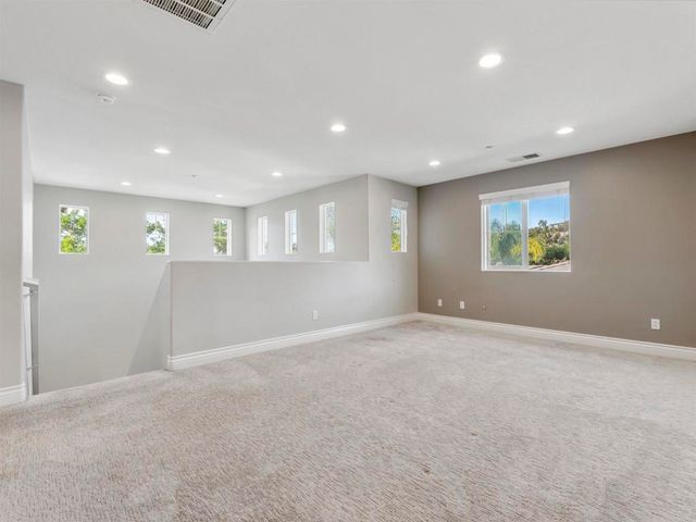 588 Dana Lane, Escondido, CA 92027