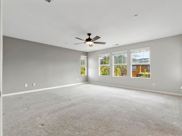 588 Dana Lane, Escondido, CA 92027