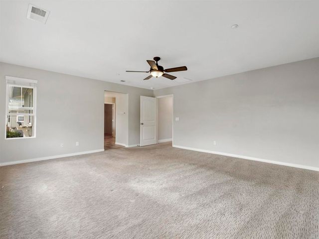 588 Dana Lane, Escondido, CA 92027