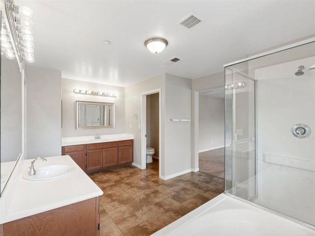 588 Dana Lane, Escondido, CA 92027