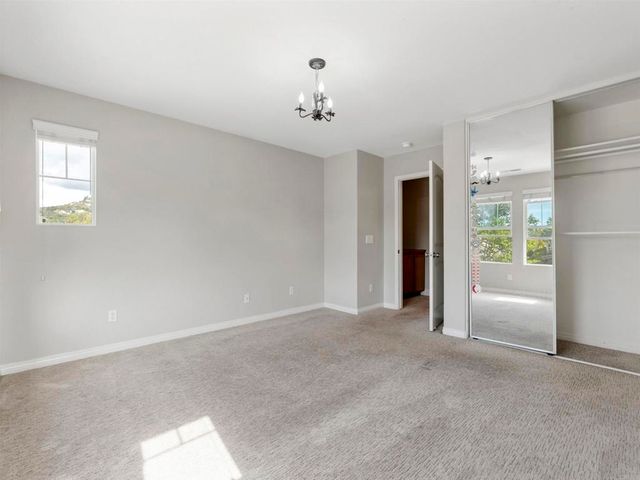 588 Dana Lane, Escondido, CA 92027