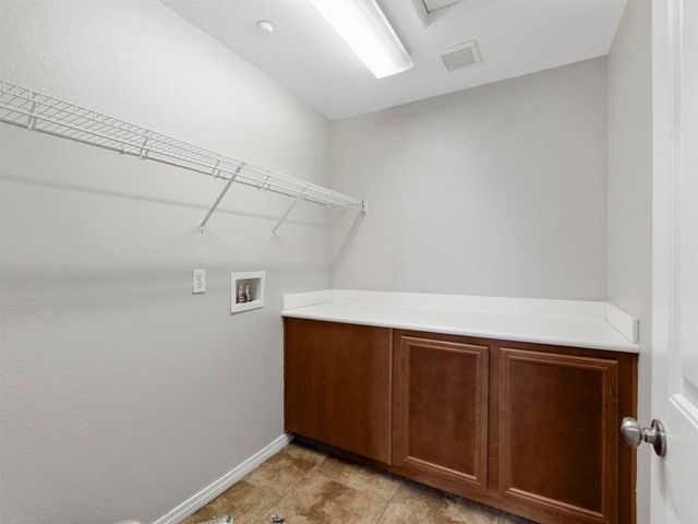 588 Dana Lane, Escondido, CA 92027