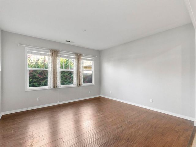588 Dana Lane, Escondido, CA 92027