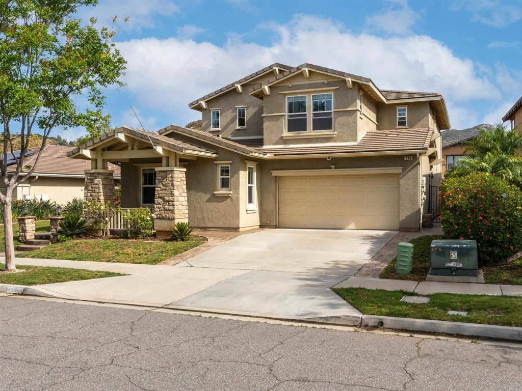 588 Dana Lane, Escondido, CA 92027