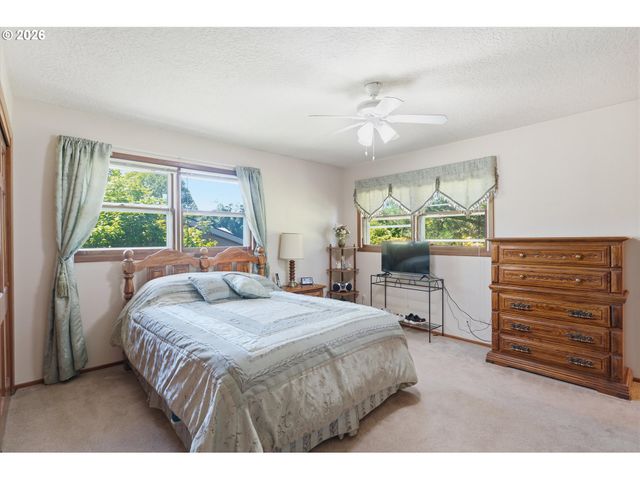 6885 Se MOLT St, Milwaukie, OR 97267