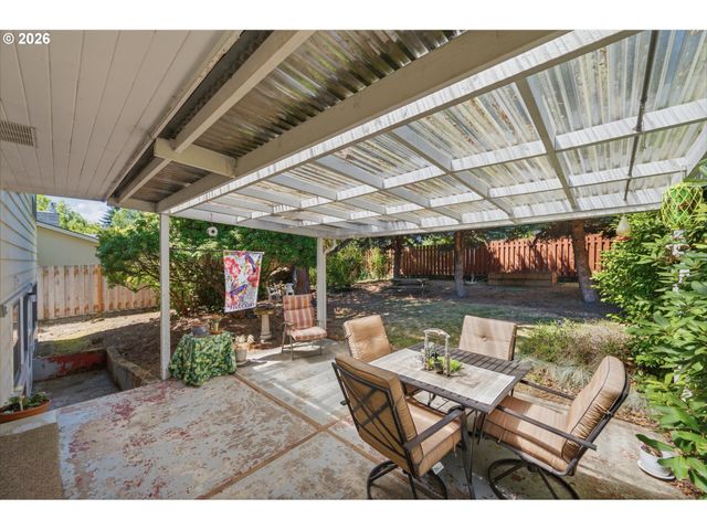 6885 Se MOLT St, Milwaukie, OR 97267