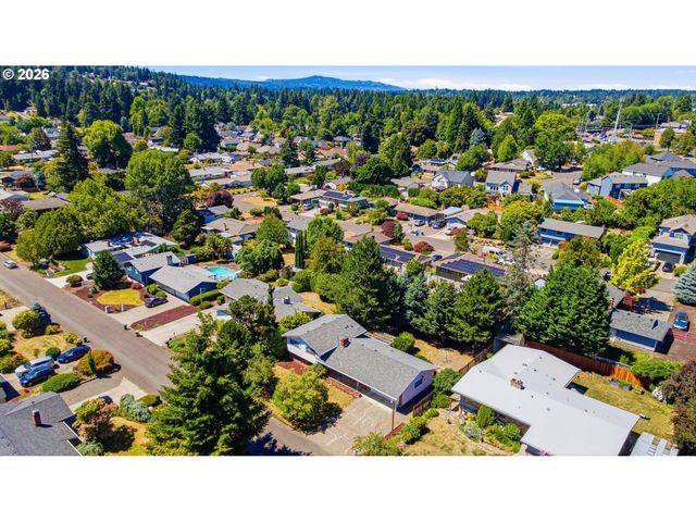 6885 Se MOLT St, Milwaukie, OR 97267