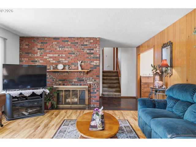6885 Se MOLT St, Milwaukie, OR 97267