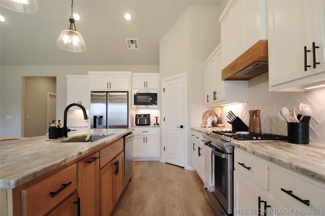 13971 S 21st Street E, Bixby, OK 74008