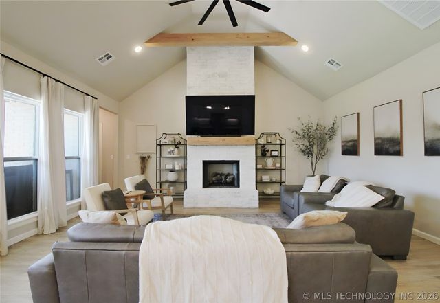 13971 S 21st Street E, Bixby, OK 74008