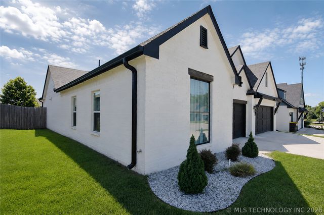 13971 S 21st Street E, Bixby, OK 74008