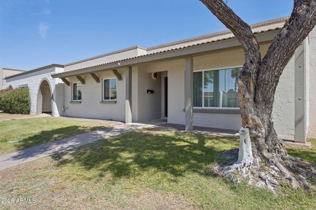 8208 E KEIM Drive, Scottsdale, AZ 85250
