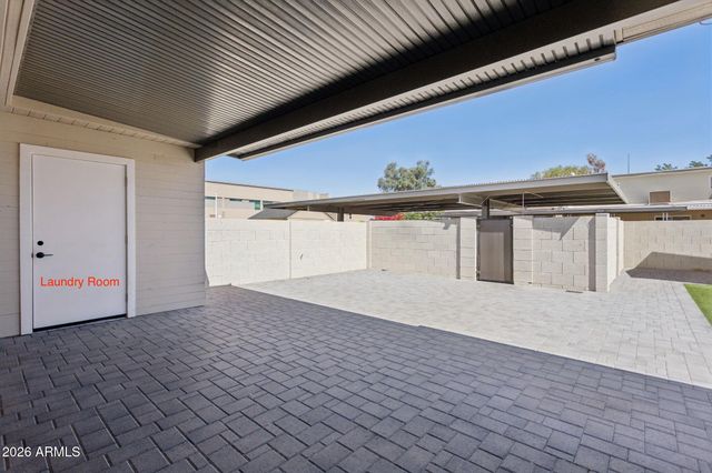 8208 E KEIM Drive, Scottsdale, AZ 85250