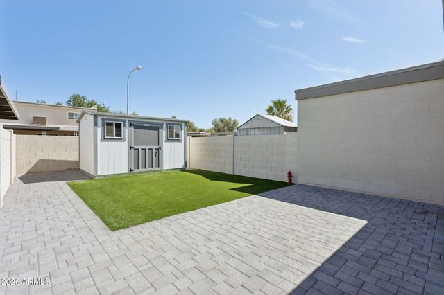 8208 E KEIM Drive, Scottsdale, AZ 85250