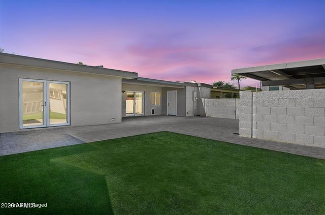 8208 E KEIM Drive, Scottsdale, AZ 85250