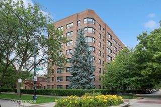 4880 N Marine Drive 810, Chicago, IL 60640