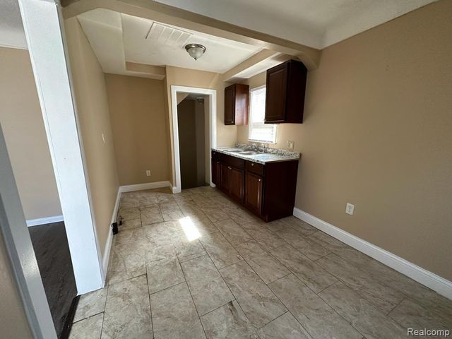 14248 Stansbury Street, Detroit, MI 48227