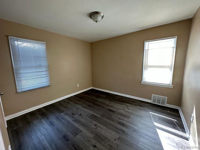 14248 Stansbury Street, Detroit, MI 48227