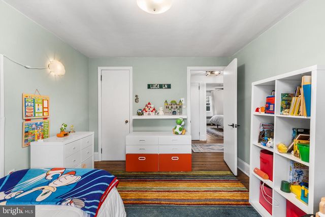1123 OLD LANCASTER RD, Berwyn, PA 19312