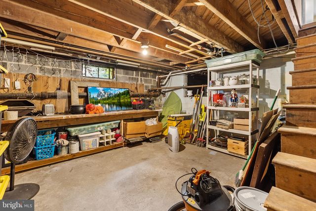 1123 OLD LANCASTER RD, Berwyn, PA 19312