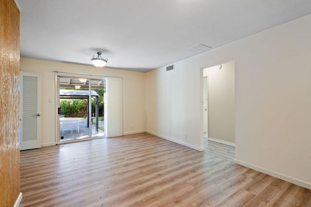 3338 Deodar St, Carmichael, CA 95608