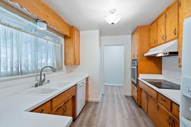 3338 Deodar St, Carmichael, CA 95608