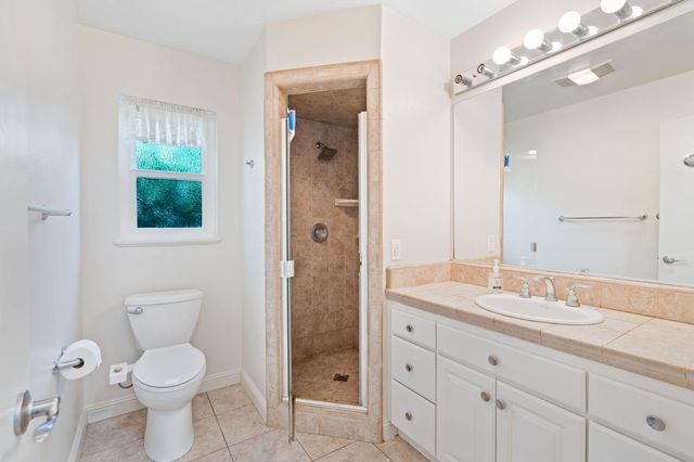 3338 Deodar St, Carmichael, CA 95608