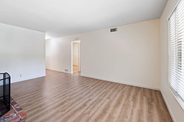 3338 Deodar St, Carmichael, CA 95608