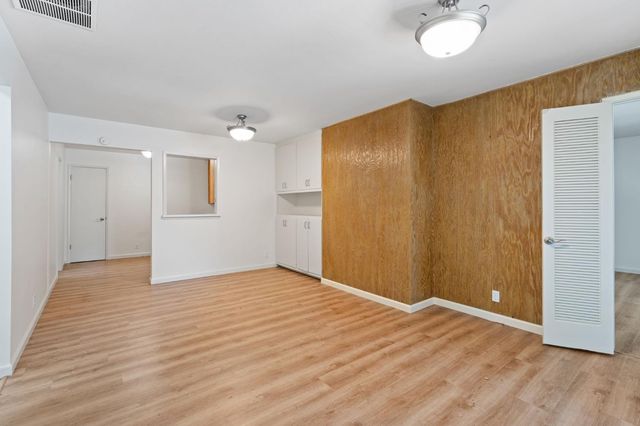 3338 Deodar St, Carmichael, CA 95608