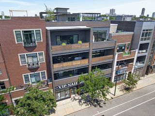1342 W Belmont Avenue 4E, Chicago, IL 60657