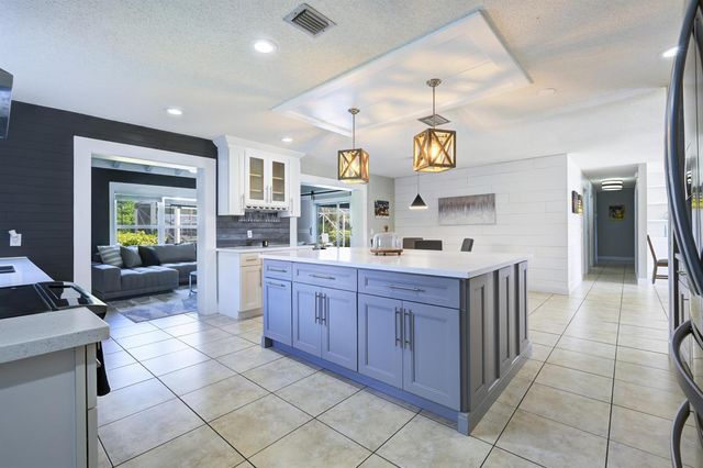 11577 Anhinga Drive, Wellington, FL 33414