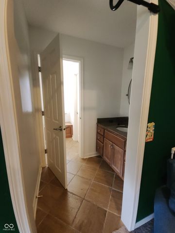 10926 Hamilton Pass, Fishers, IN 46037