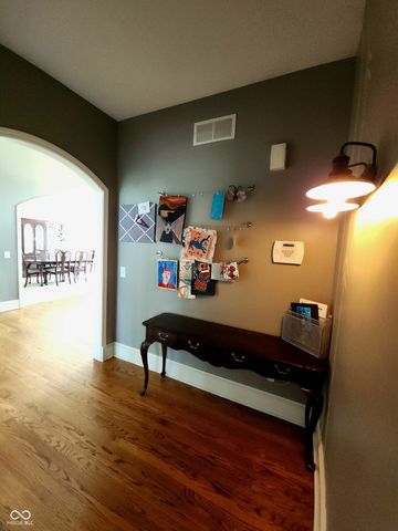 10926 Hamilton Pass, Fishers, IN 46037