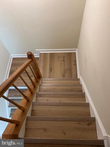 12140 SALEMTOWN DR, Woodbridge, VA 22192