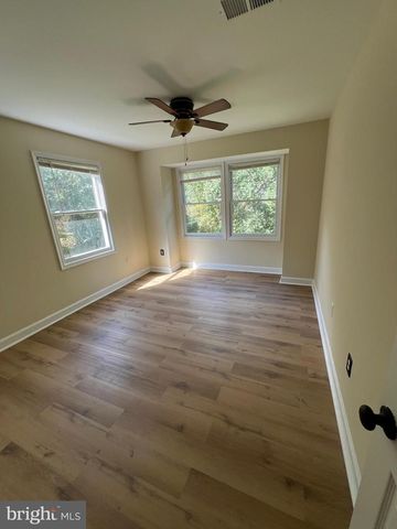 12140 SALEMTOWN DR, Woodbridge, VA 22192