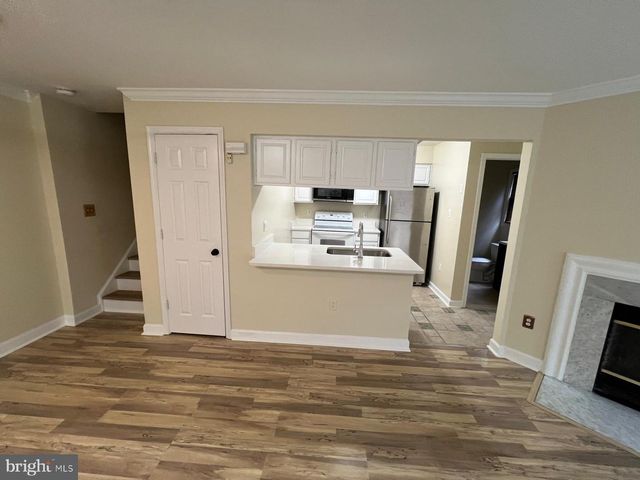 12140 SALEMTOWN DR, Woodbridge, VA 22192