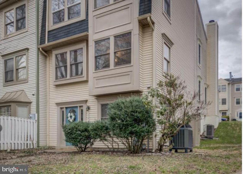 12140 SALEMTOWN DR, Woodbridge, VA 22192