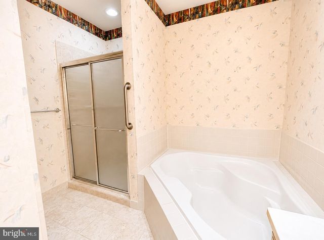 2757 TERRWOOD DR E, Macungie, PA 18062