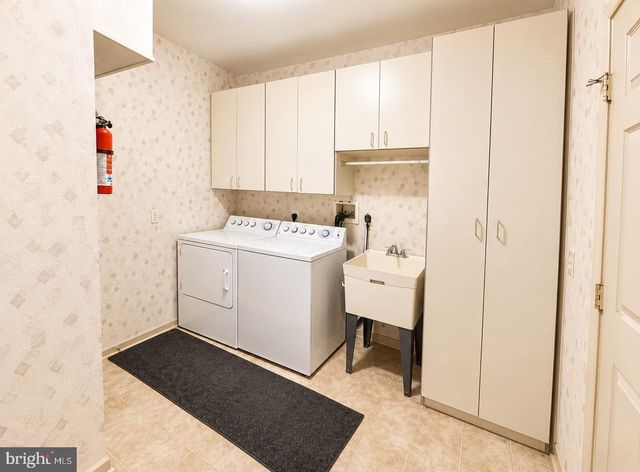 2757 TERRWOOD DR E, Macungie, PA 18062