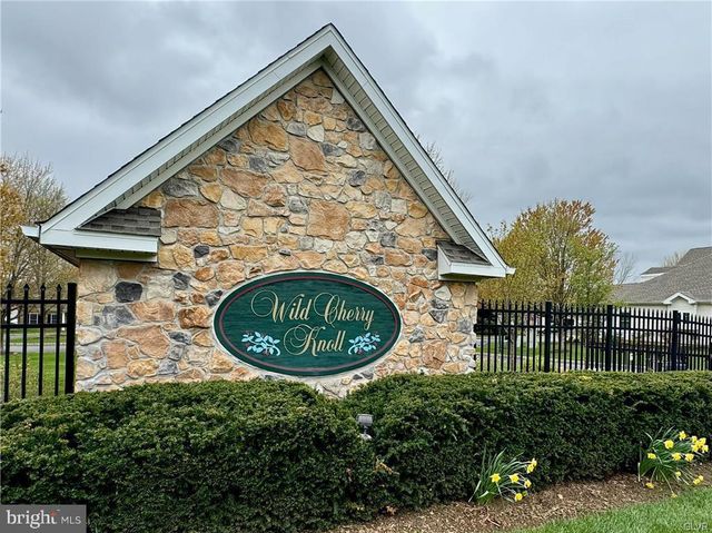 2757 TERRWOOD DR E, Macungie, PA 18062