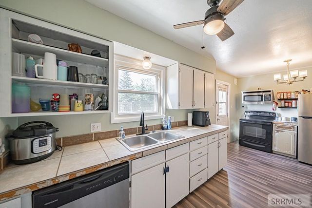 1130 Aspen Drive, St Anthony, ID 83445