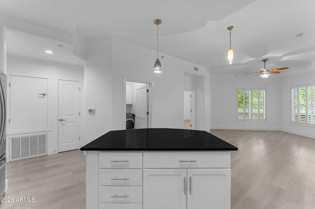 945 E PLAYA DEL NORTE Drive 1019, Tempe, AZ 85288