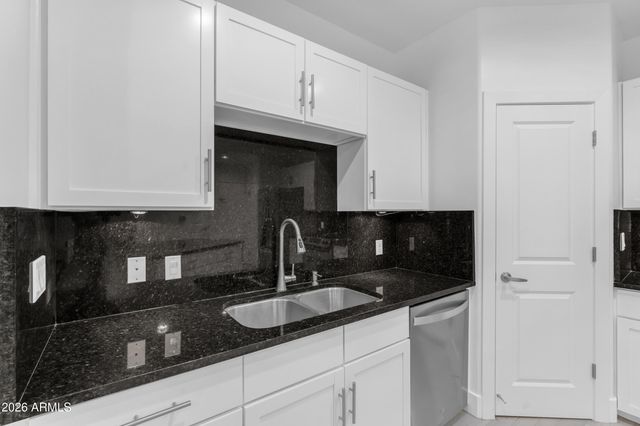 945 E PLAYA DEL NORTE Drive 1019, Tempe, AZ 85288